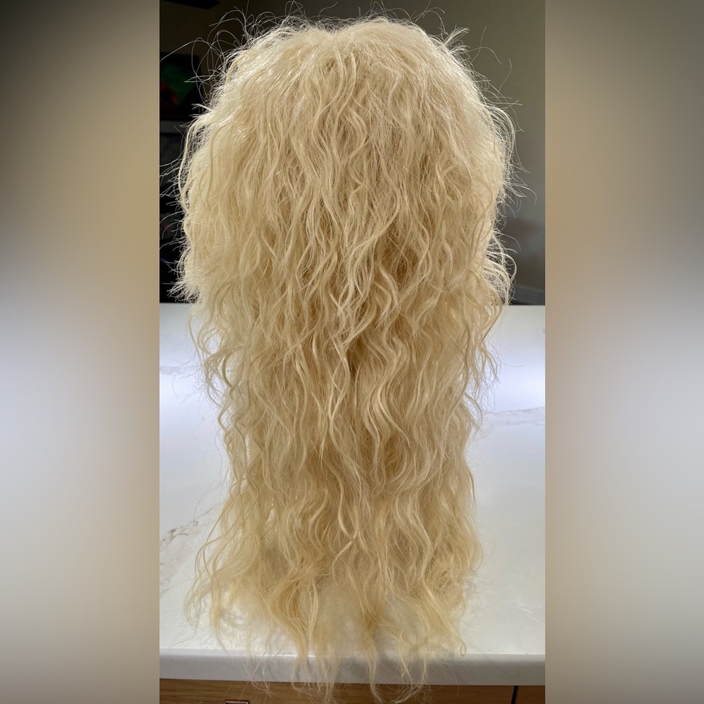 🥳🥳 2Fer HAIR, 20” & 22” long, Kinky/Curly with long layers, bangs, Blondes - Picture 11 of 16